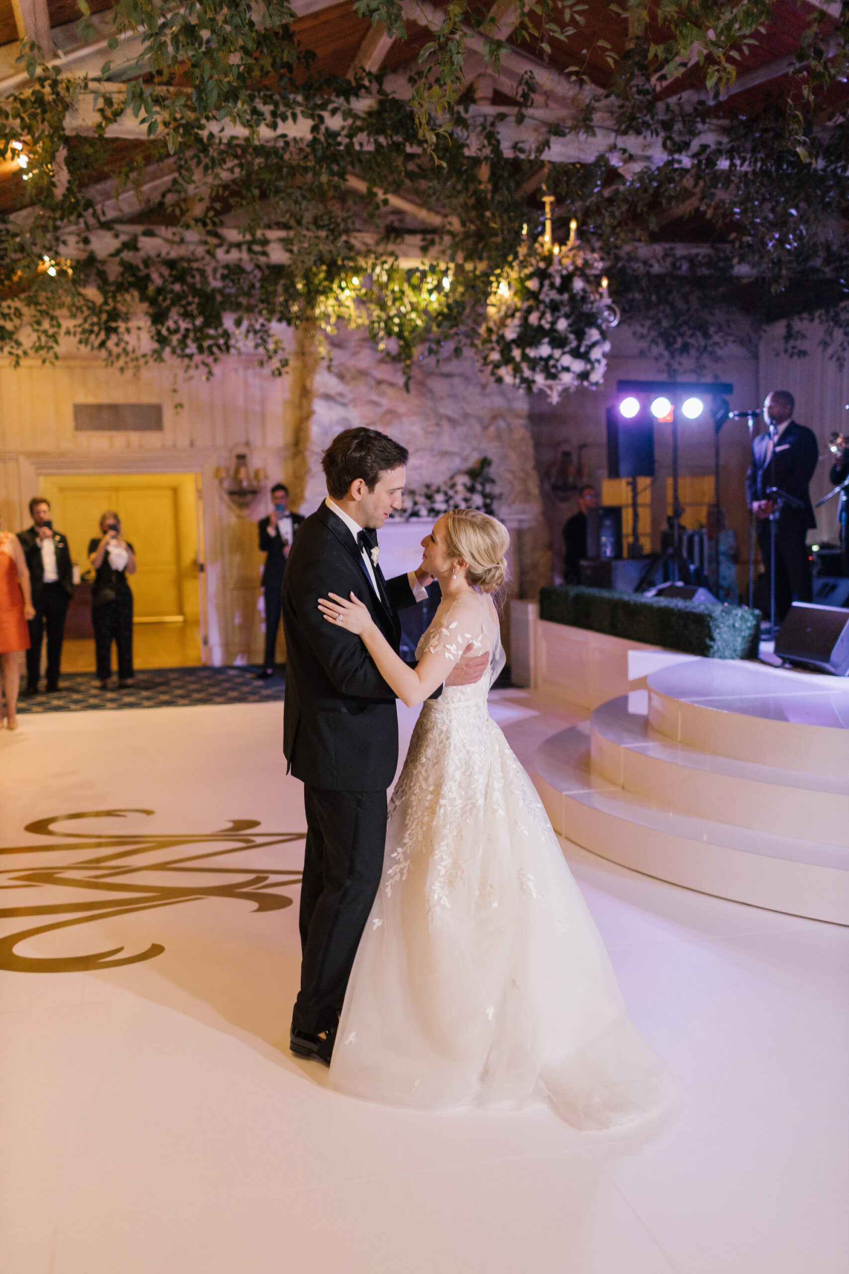 Bride and Groom First Dance | Timeless Wedding Reception Inspiration | Tampa Bay Planner Parties A La Carte